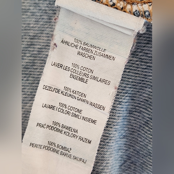 Denim & Co Distressed Jean Jacket Denim Light Wash Size 4 - Picture 5 of 10